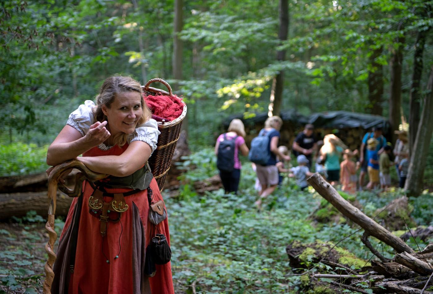 Kinderführung Märchenwanderung durch den Salonwald