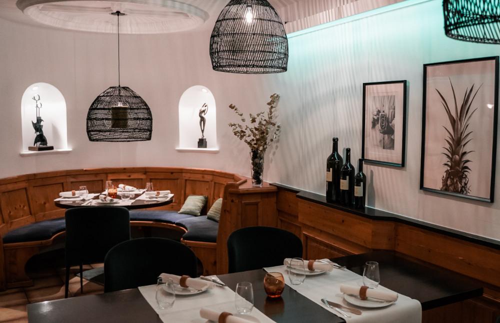 restaurant restaurant