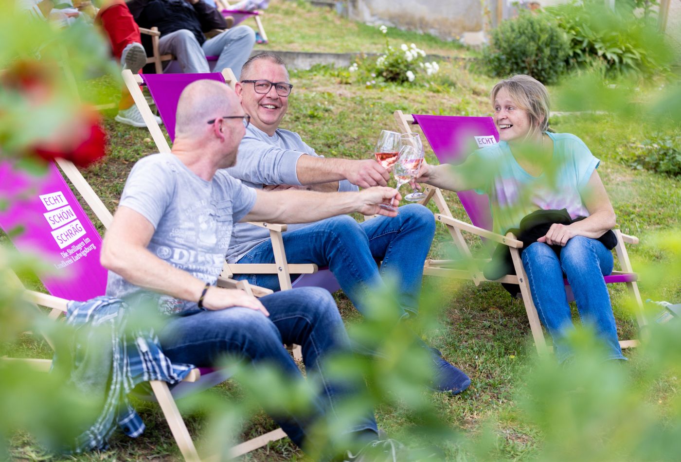 Menschen im Liegestuhl