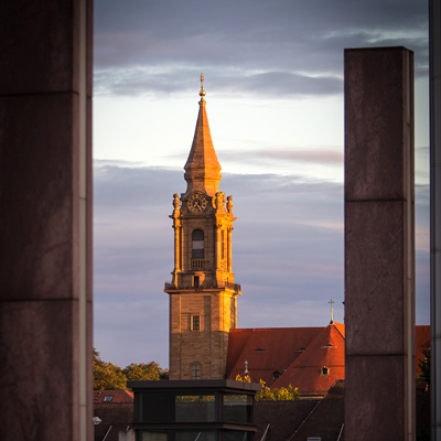 Friedenskirche im Abendlicht