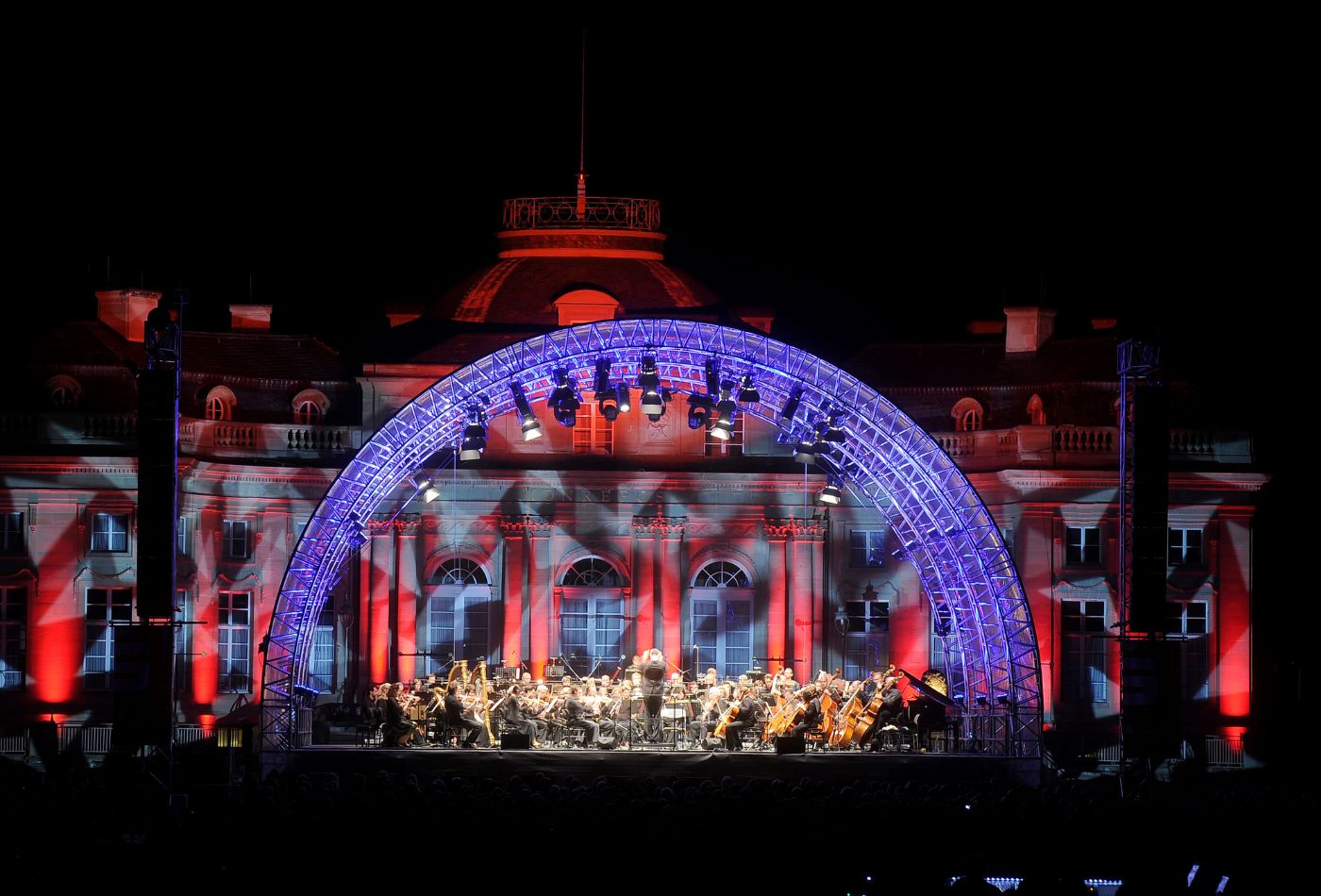 Feuerwerk und Konzert