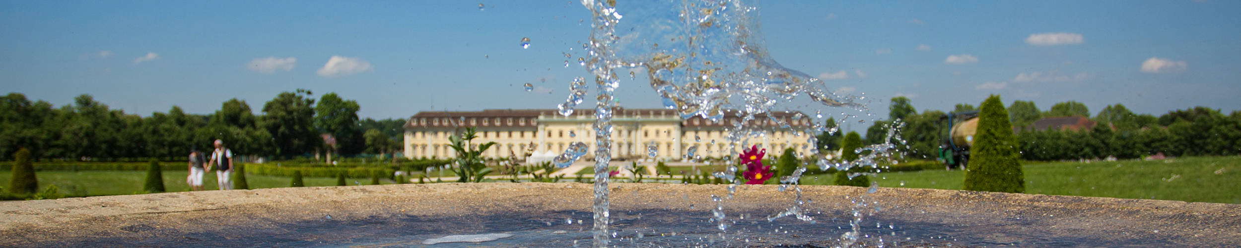Springbrunnen vor dem Residenzschloss.