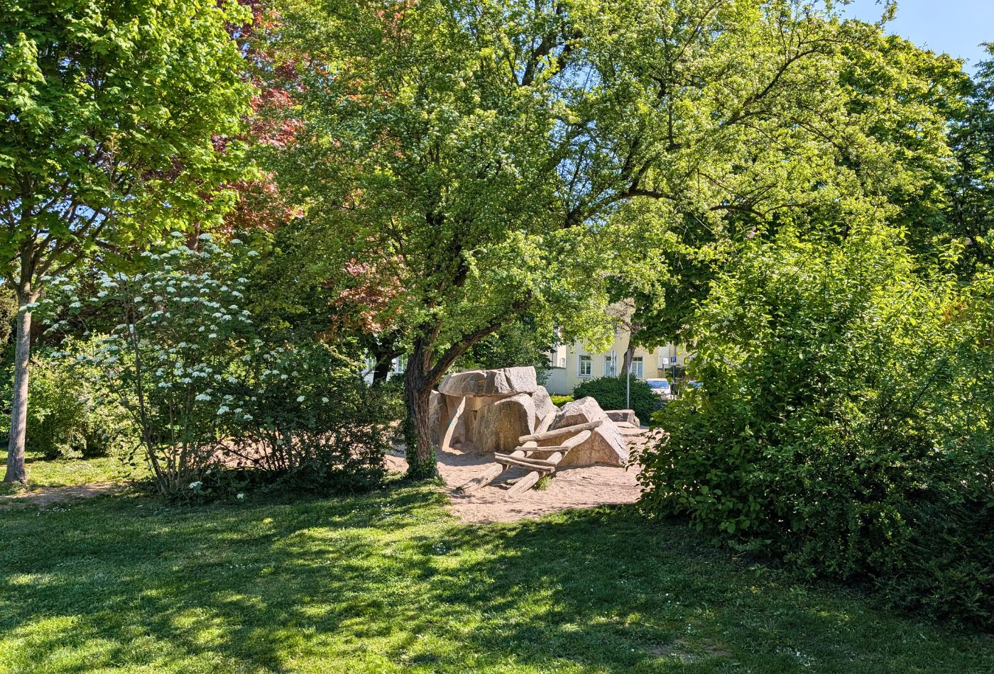 Blick auf den Spielplatz auf der Bärenwiese